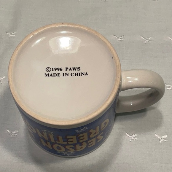 Garfield 1996 PAWS Christmas Coffee Mug - Picture 6 of 6